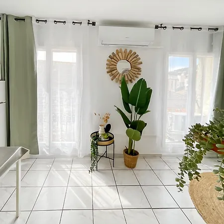 St Martial Centre, Clim *